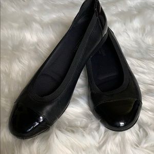 Naturalizer Black Flats with Patent Details